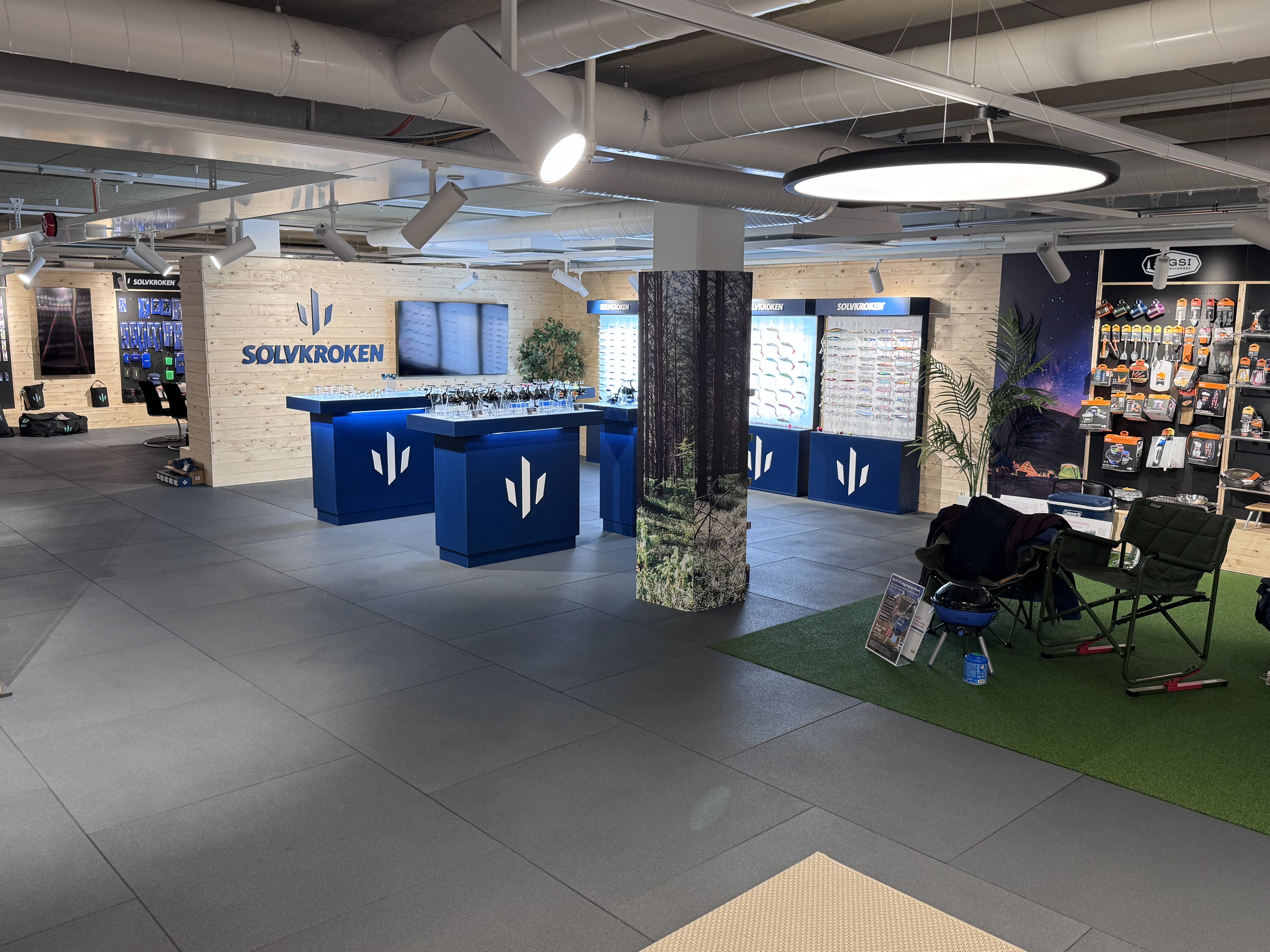 Softdek gummigulv på messestand