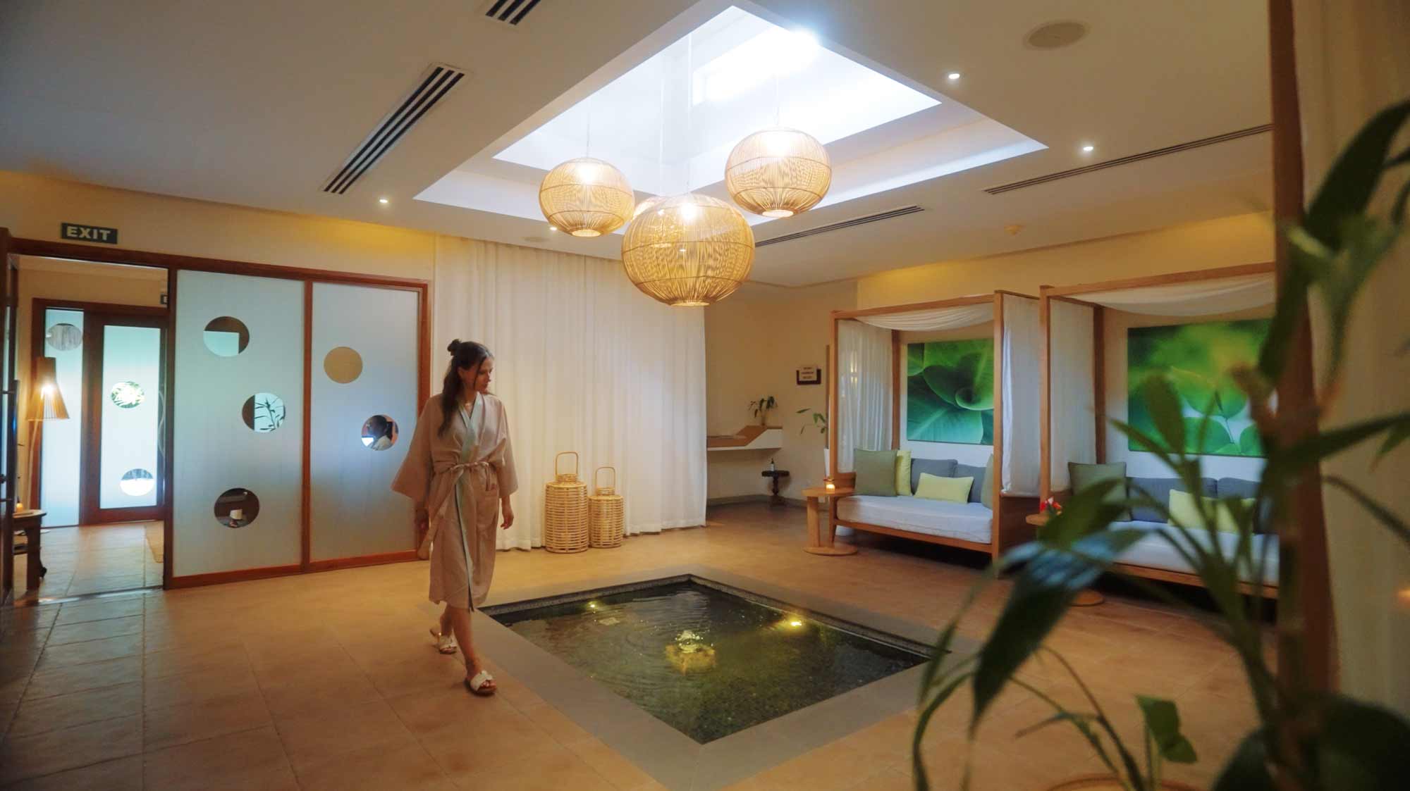 Peaceful spa room with a serene ambience, filmproduction ad for a hotel in mauritius