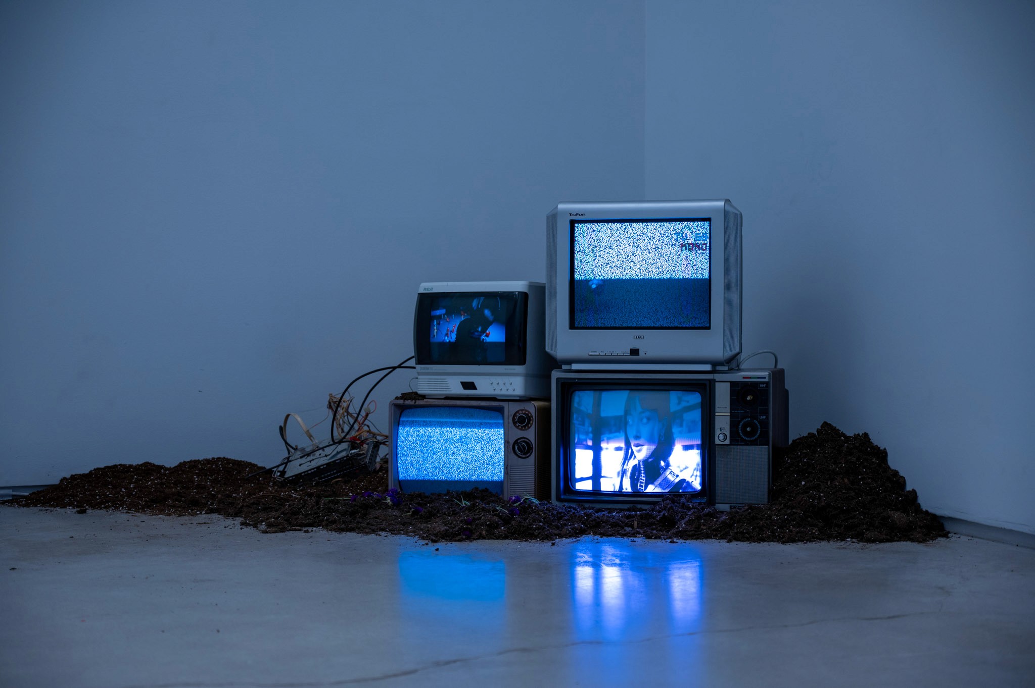 Offline: Emi Kusano project artifact 4