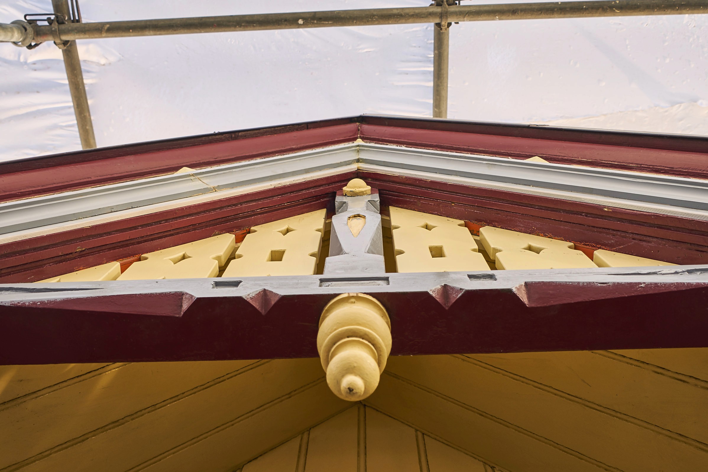 a room that is under construction with concrete walls