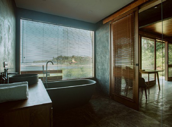 A freehold 3-bedroom beachfront villa with ocean views in Balian