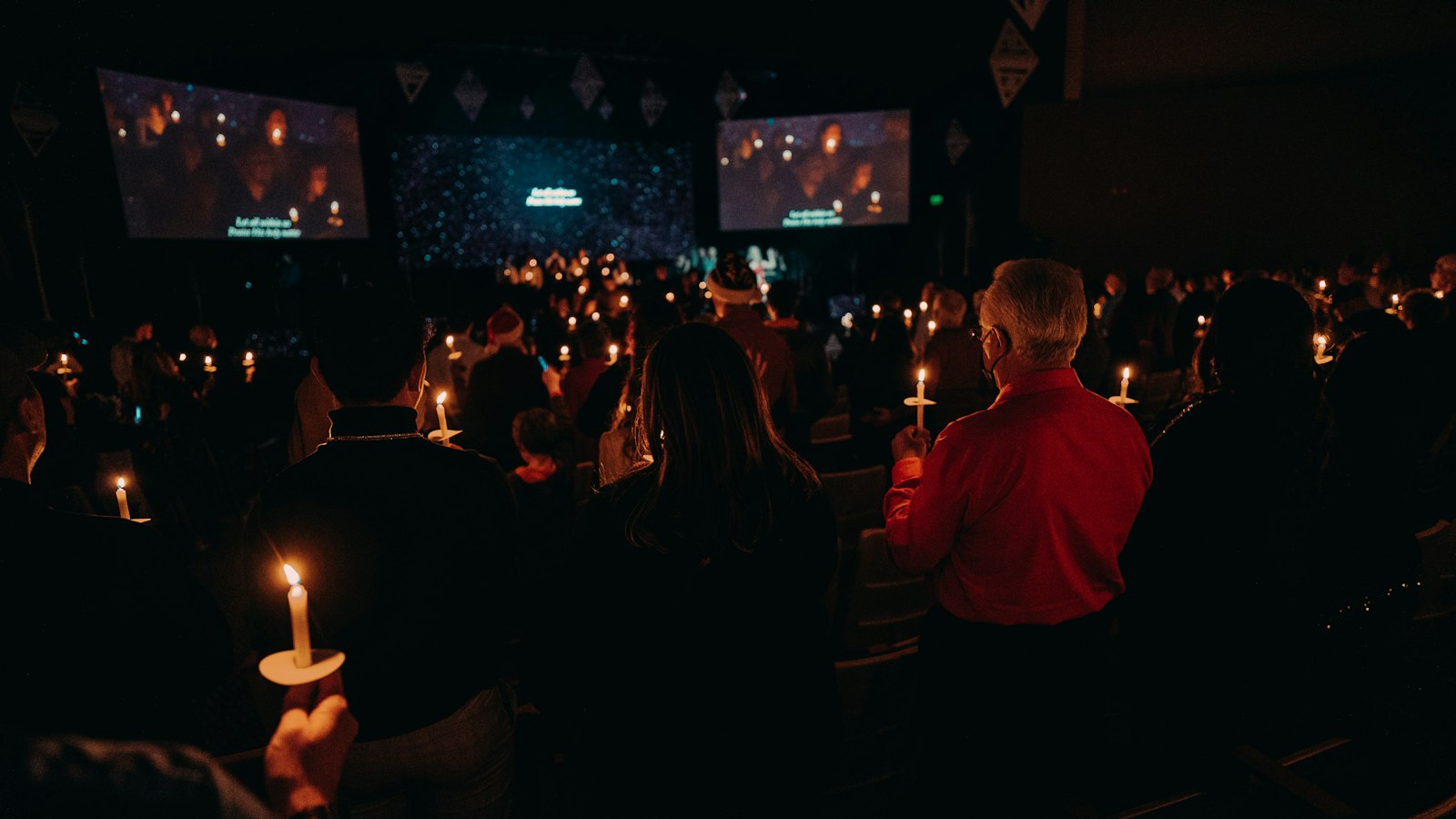 Christmas Visitor Follow-Up: A 6-Week Plan to Turn Christmas Eve Guests Into Regulars