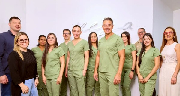 Meza Dental Care Costa Rica team: dental tourism, implants, full restorations, smile design.
