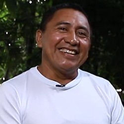 Foto de Jatir Soares sorrindo.