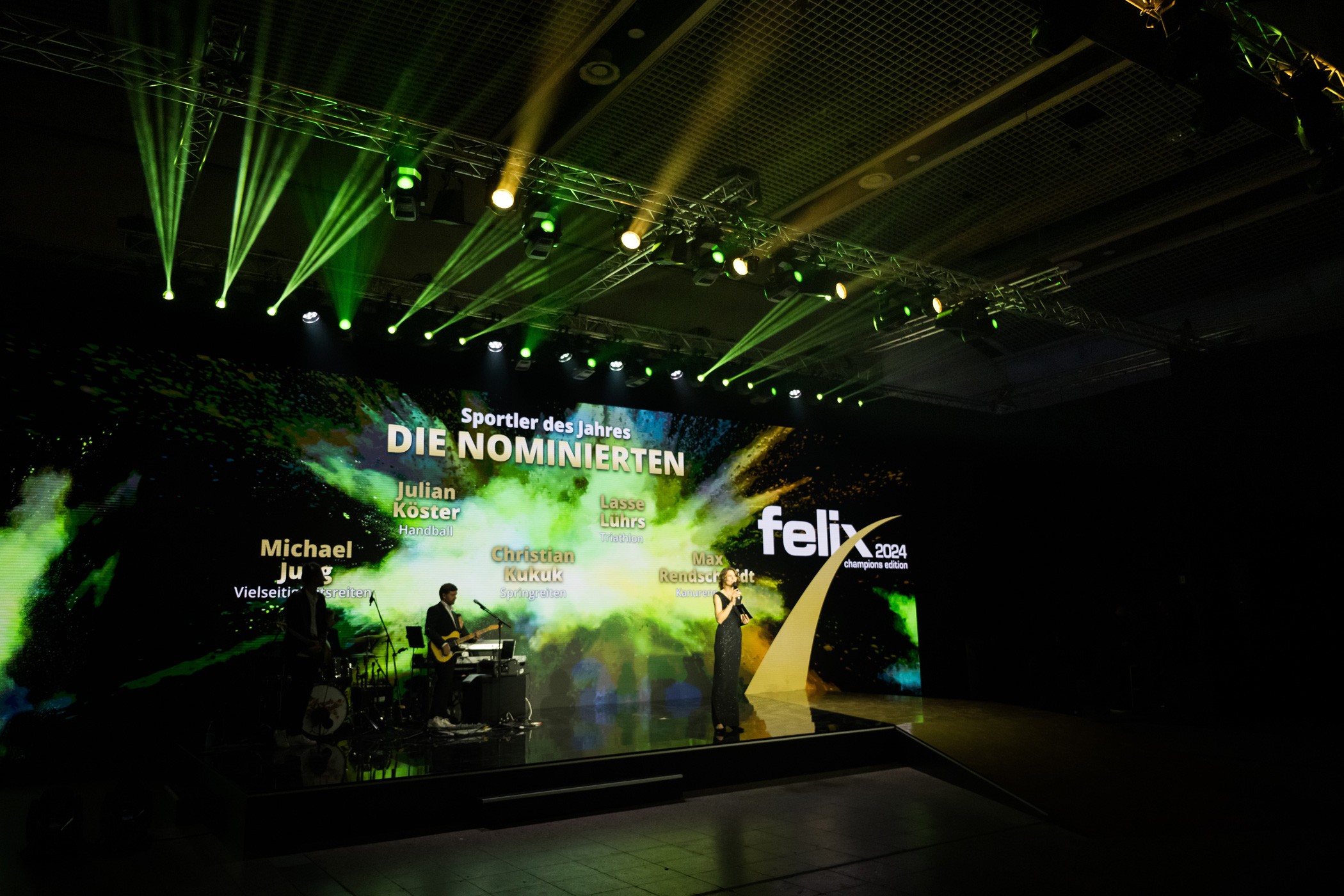 Woman workout in the gym