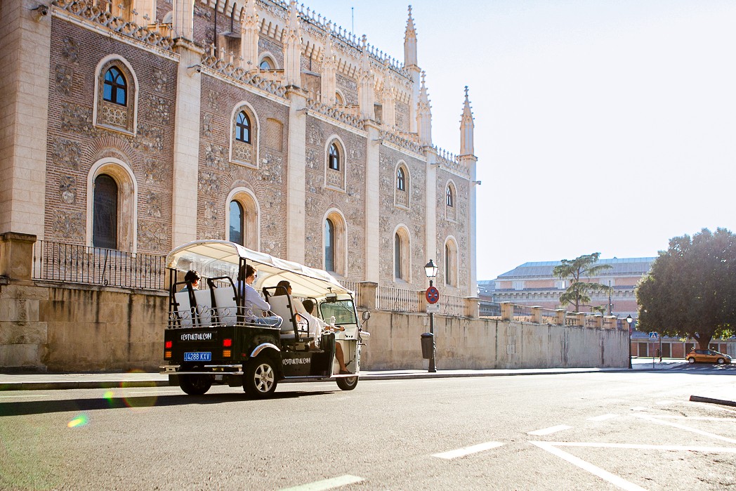 Eco Tuk Tuk tour in Lisbon passing by the iconic Belém Tower.