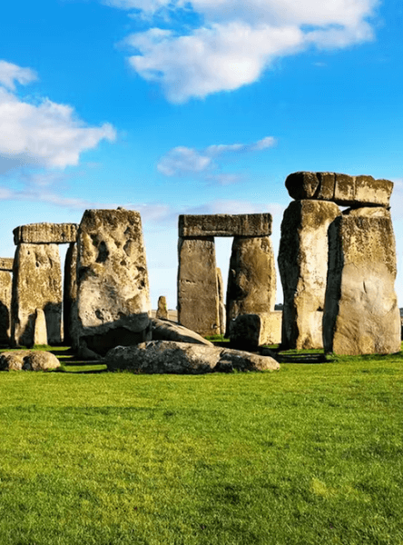 Stonehenge and Bath Day Trip from London