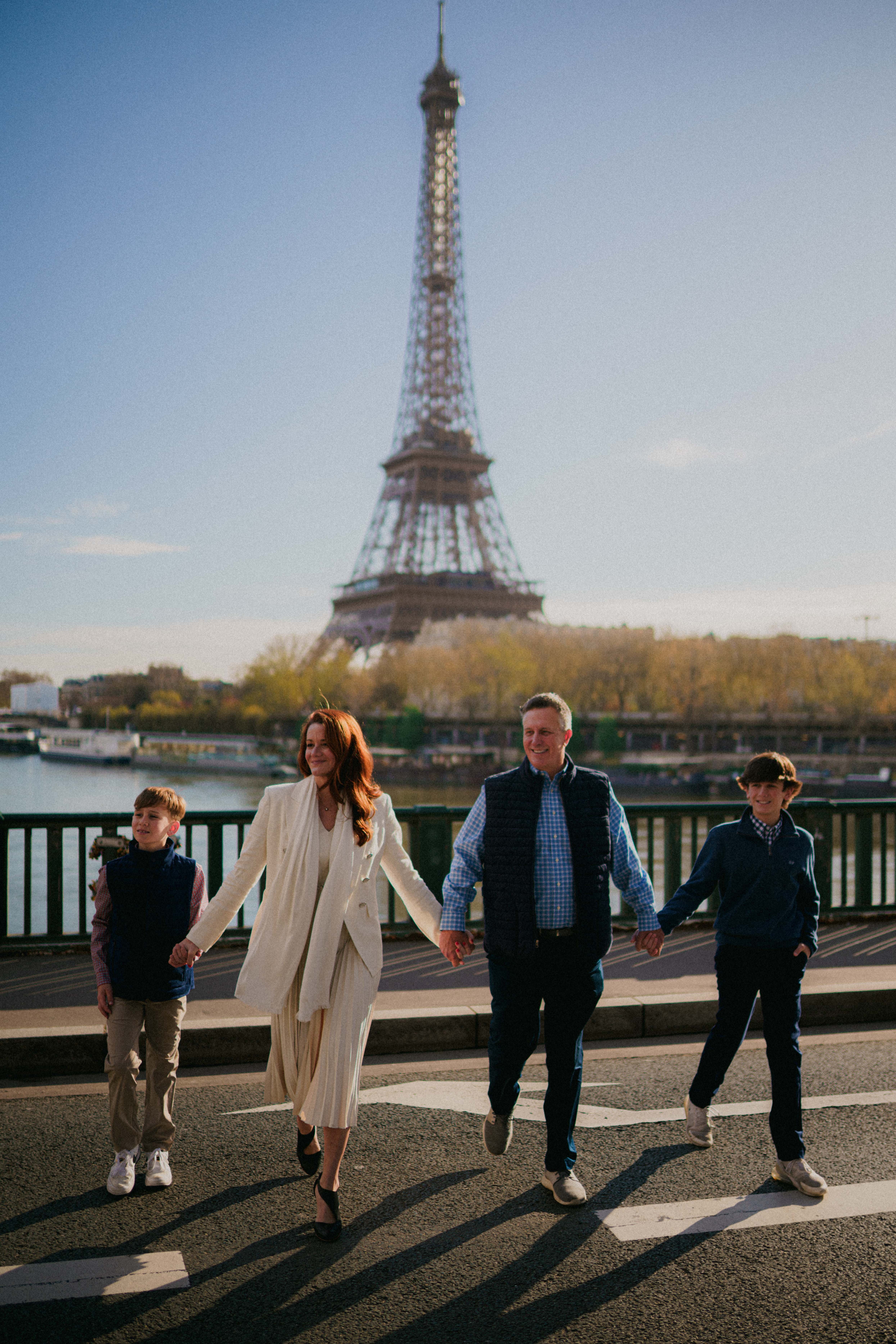Paris Photographer - LeParisPro. Weddings, engagements, proposals, lifestyle and fashion photoshoots.