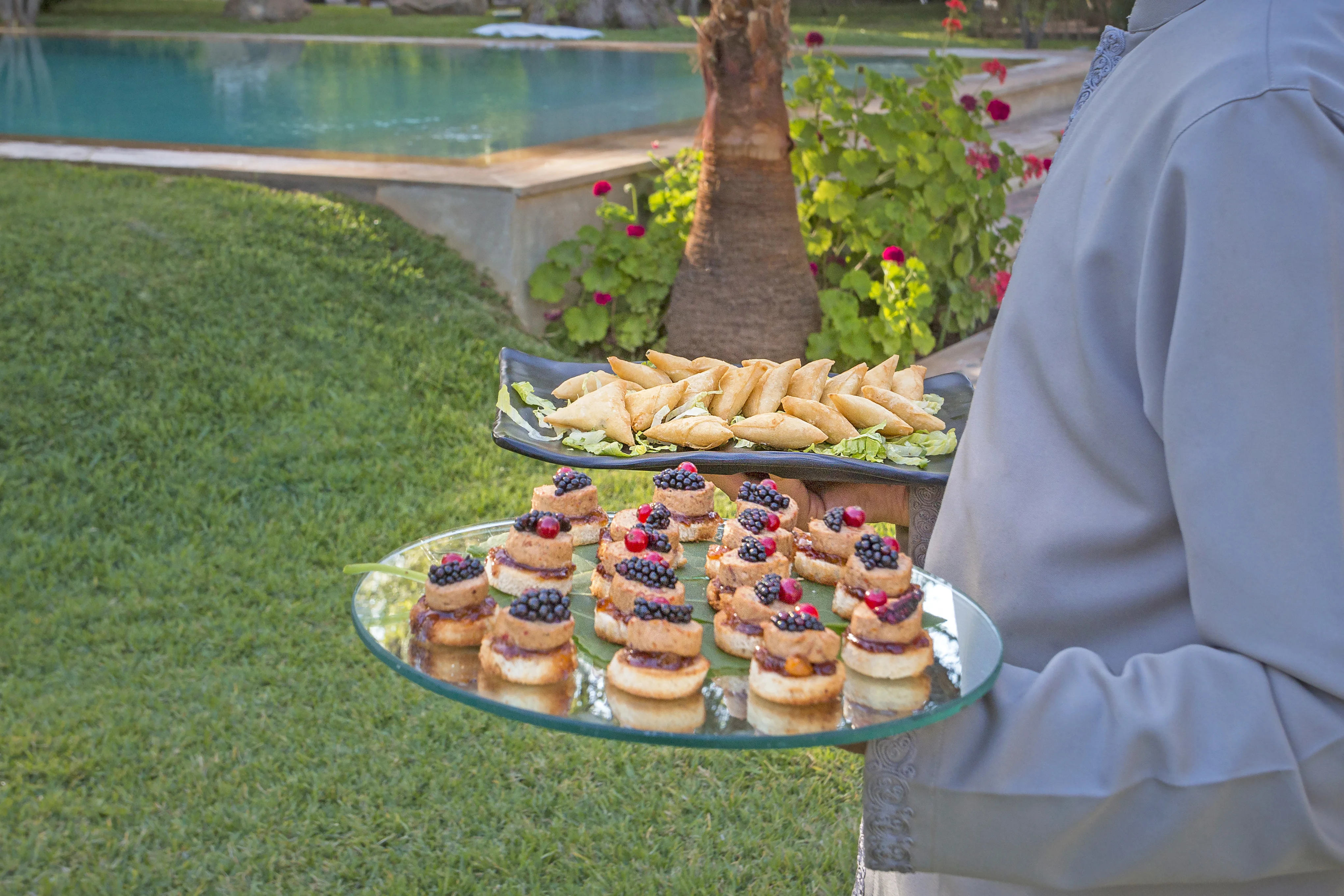 Group of girl portrait in the garden