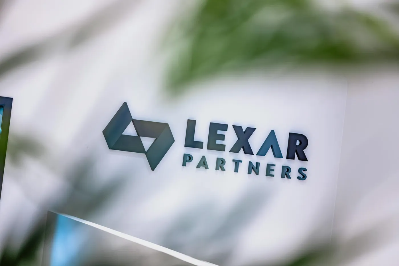 Lexar Partners logo