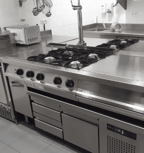 Instalación de equipos de cocina industrial