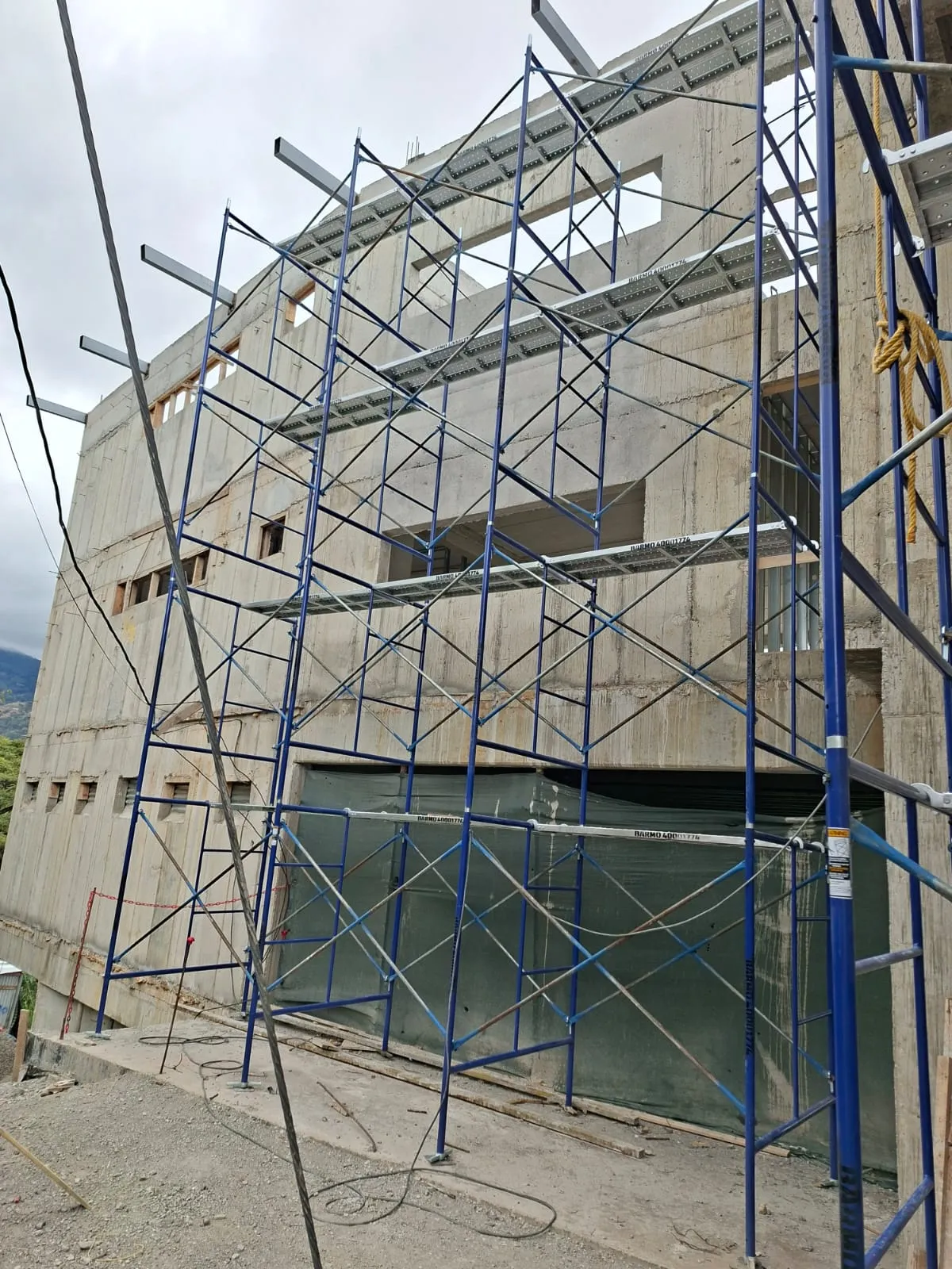 Alquiler de andamios certificados para construcción en Costa Rica