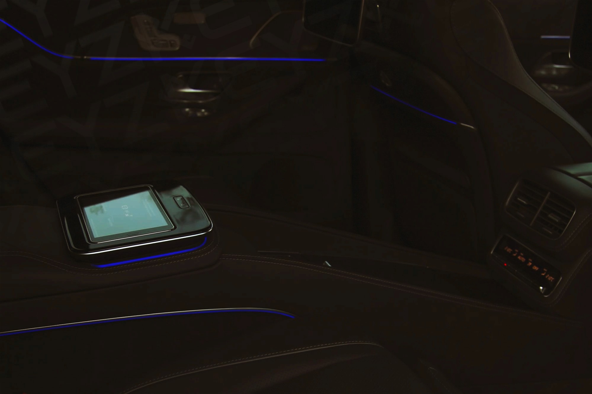 Banquette arrière Mercedes GLS Maybach noir – Location voiture de luxe à Dubaï | Keyz Rent