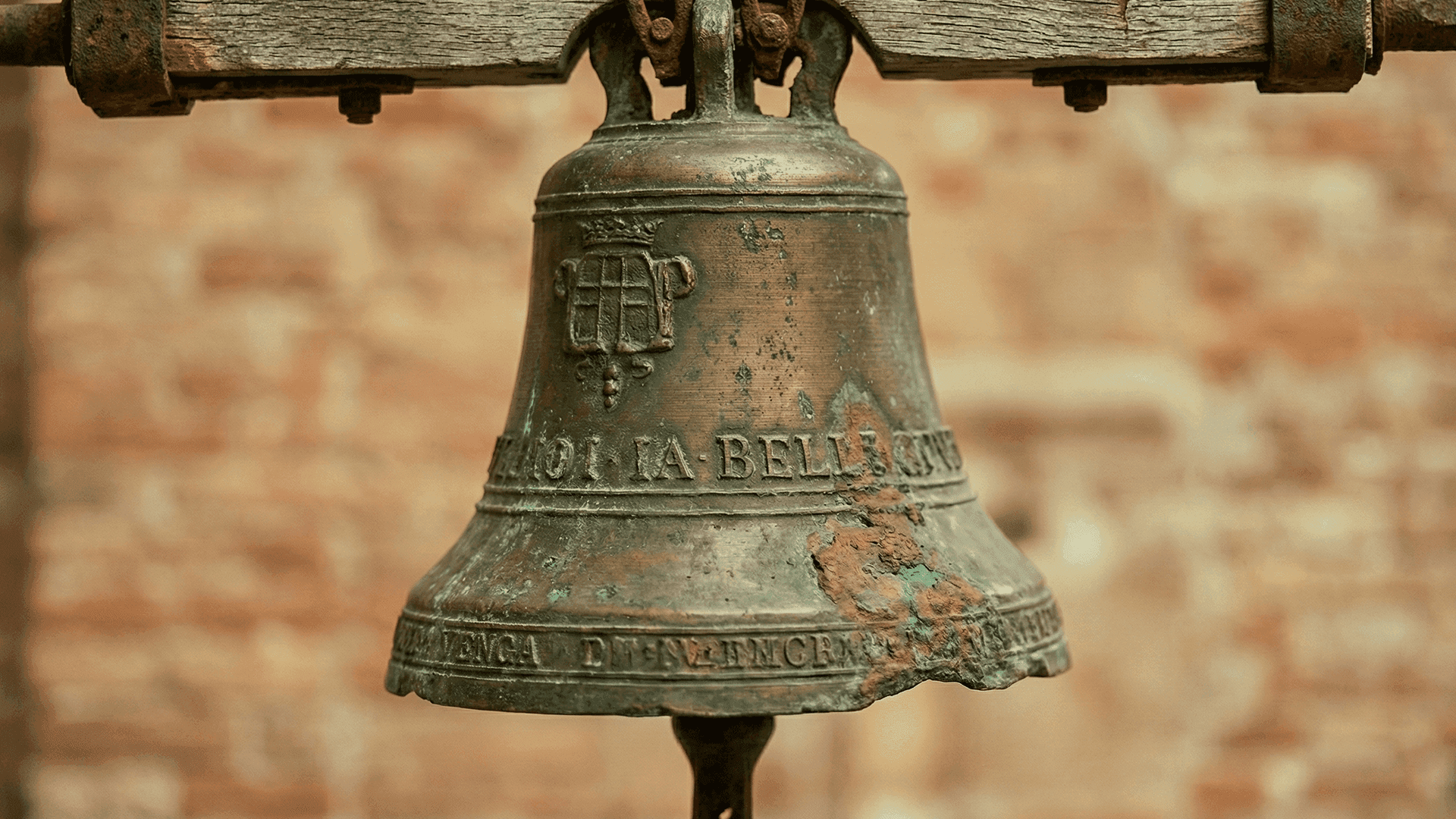 Колокол на площади в Венеции