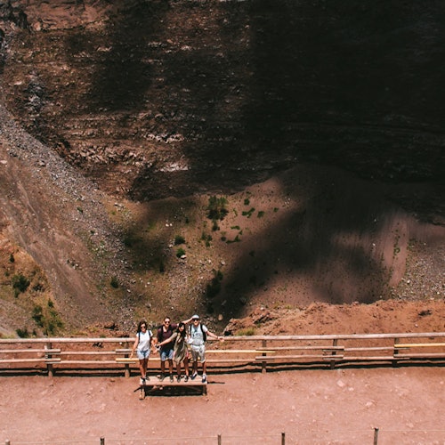 维苏威火山和庞贝：免排队门票 + 从萨莱诺往返票