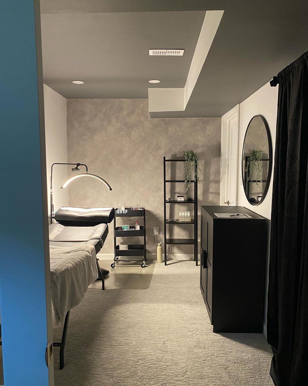 Profile Image of Logo Design Client