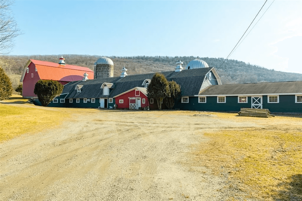 Photo 2 of 460 Sinpatch Road, Wassaic