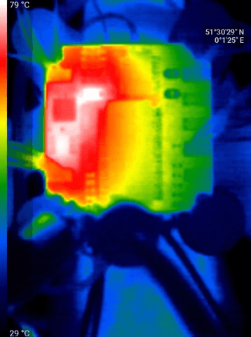 Thermal image of SwitchBlox at 2A load, regulator area reaching 79°C
