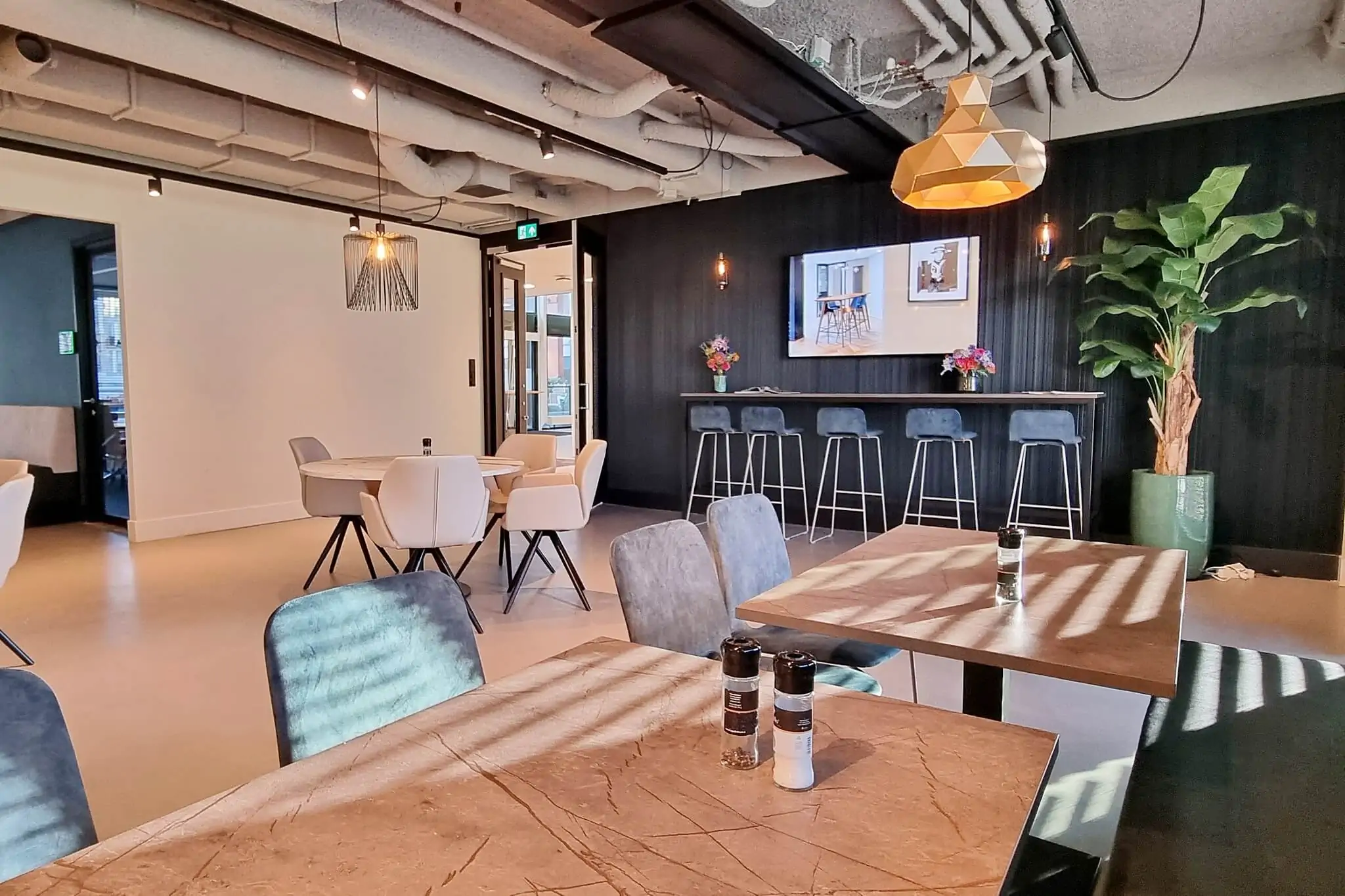 Nieuwe kantoorinrichting Bavinckhouse door Perla