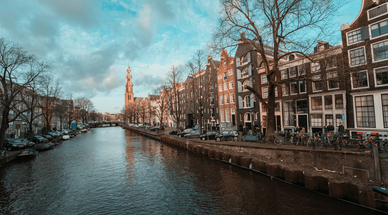 Exploring Amsterdam's historic Grachtengordel district