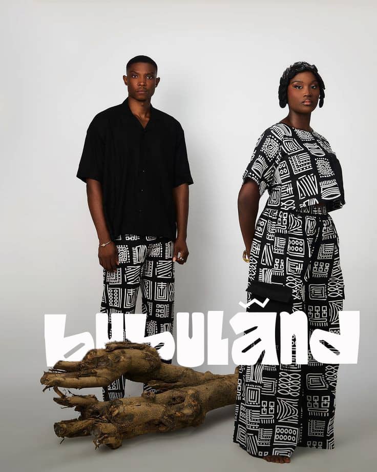 2 wooden green chair