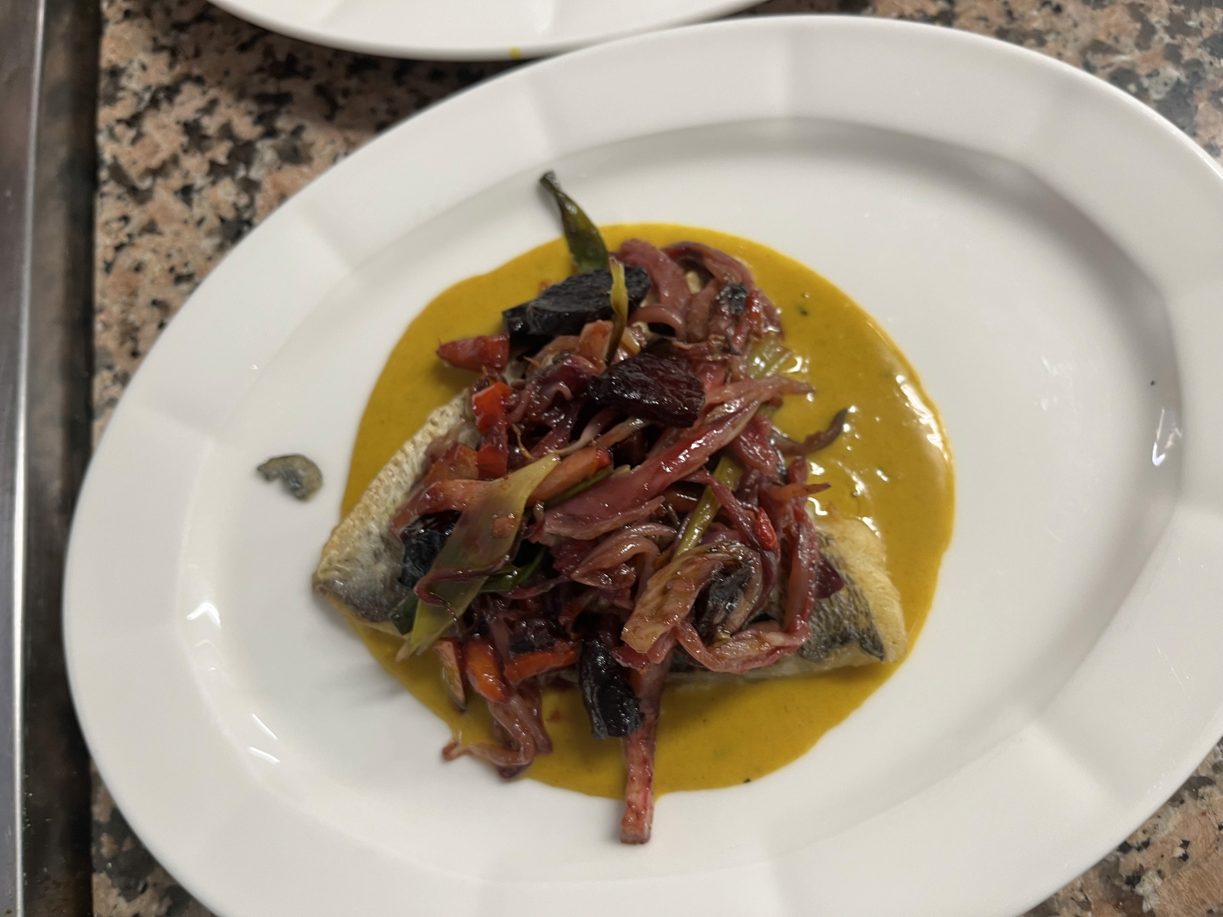 Dorade mit Röstgemüse und Curry