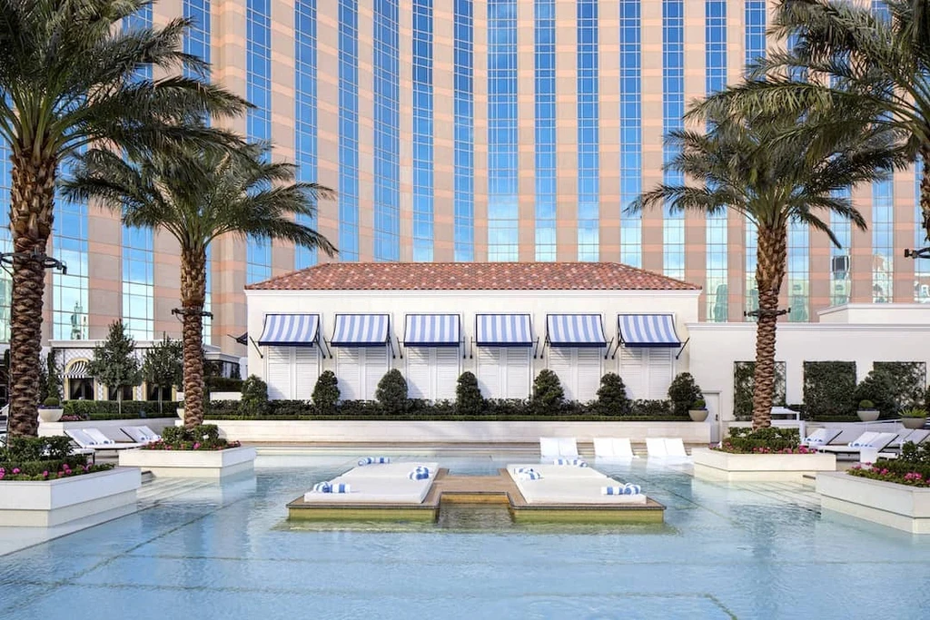 The Venetian Resort Las Vegas outdoor pool