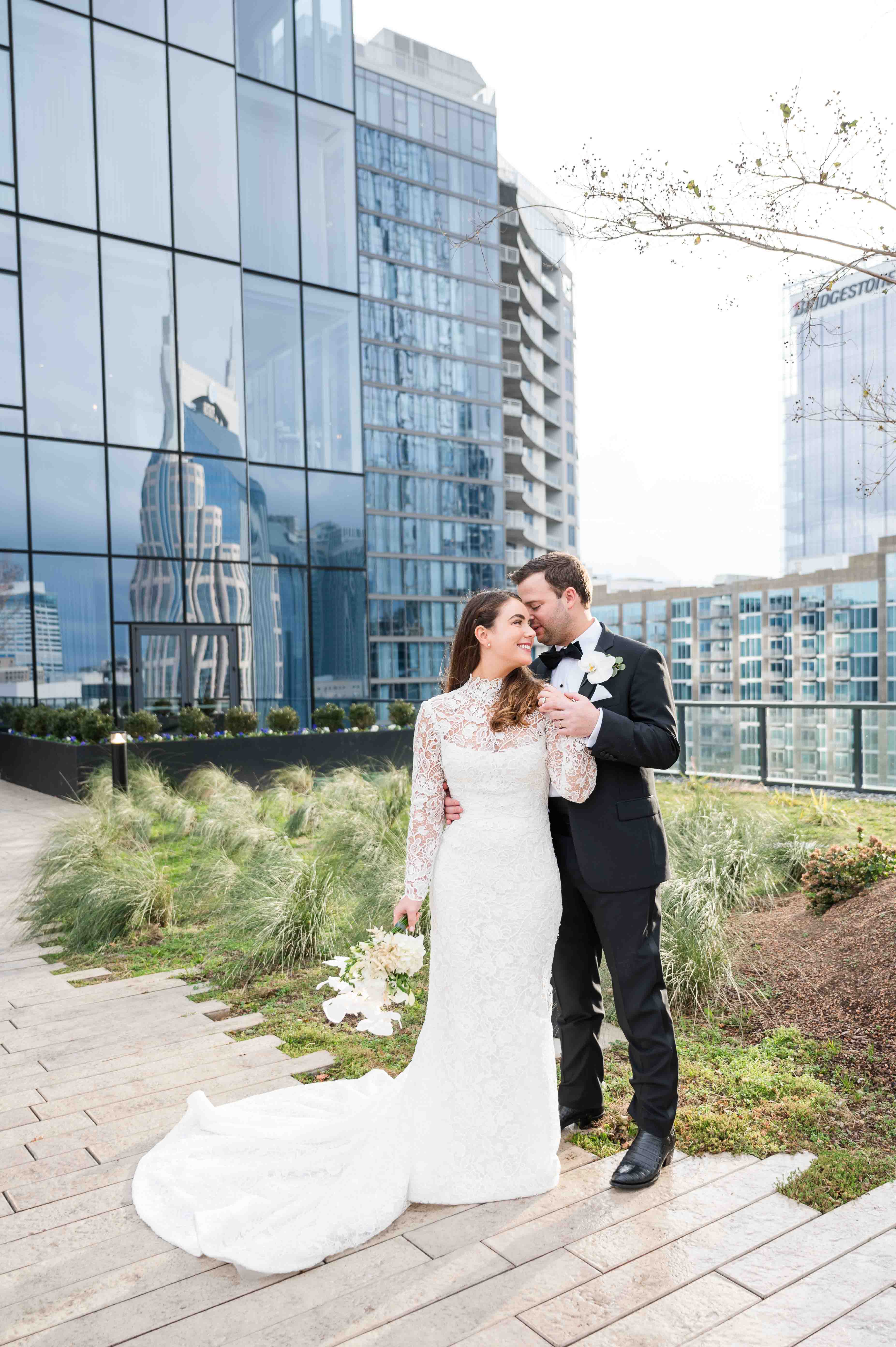 Skyline image of the bride and groom in Nashville, Tennessee.