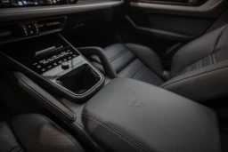 Porsche Cayenne Coupé E-Hybrid — Vorschaubild 21