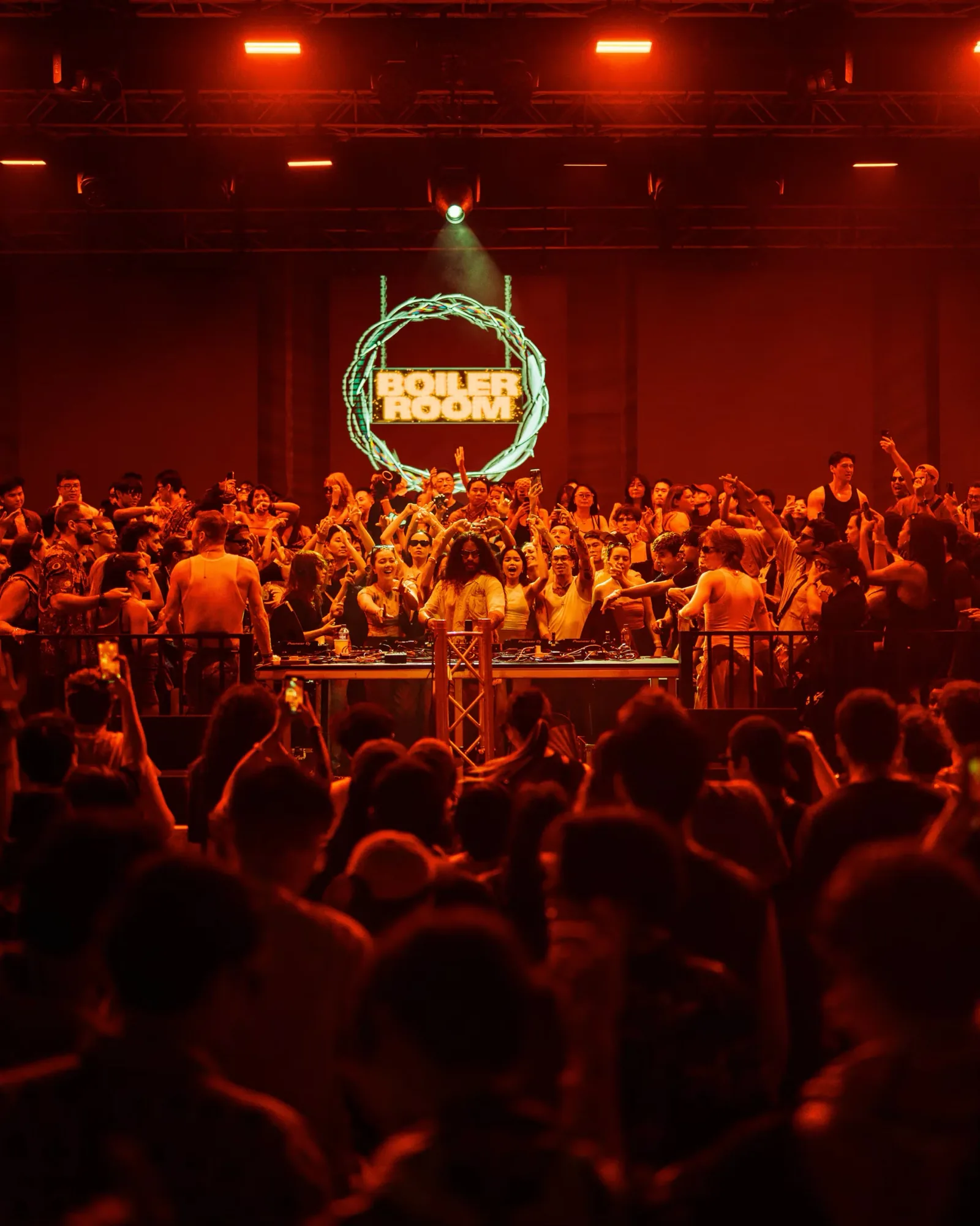 Boiler Room — project image 20 by Roman Olinchuk. 香港攝影、創意影像及視覺敘事作品。