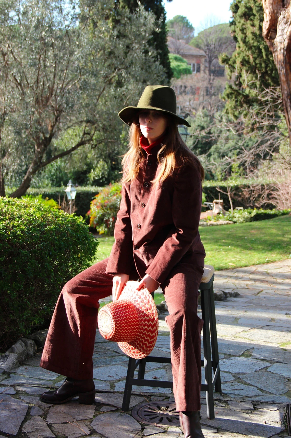 Still life e fashion content per IGI AMA realizzati da Aura Studio di Genova: immagini studiate per supportare la strategia social e l’immagine indie del marchio.