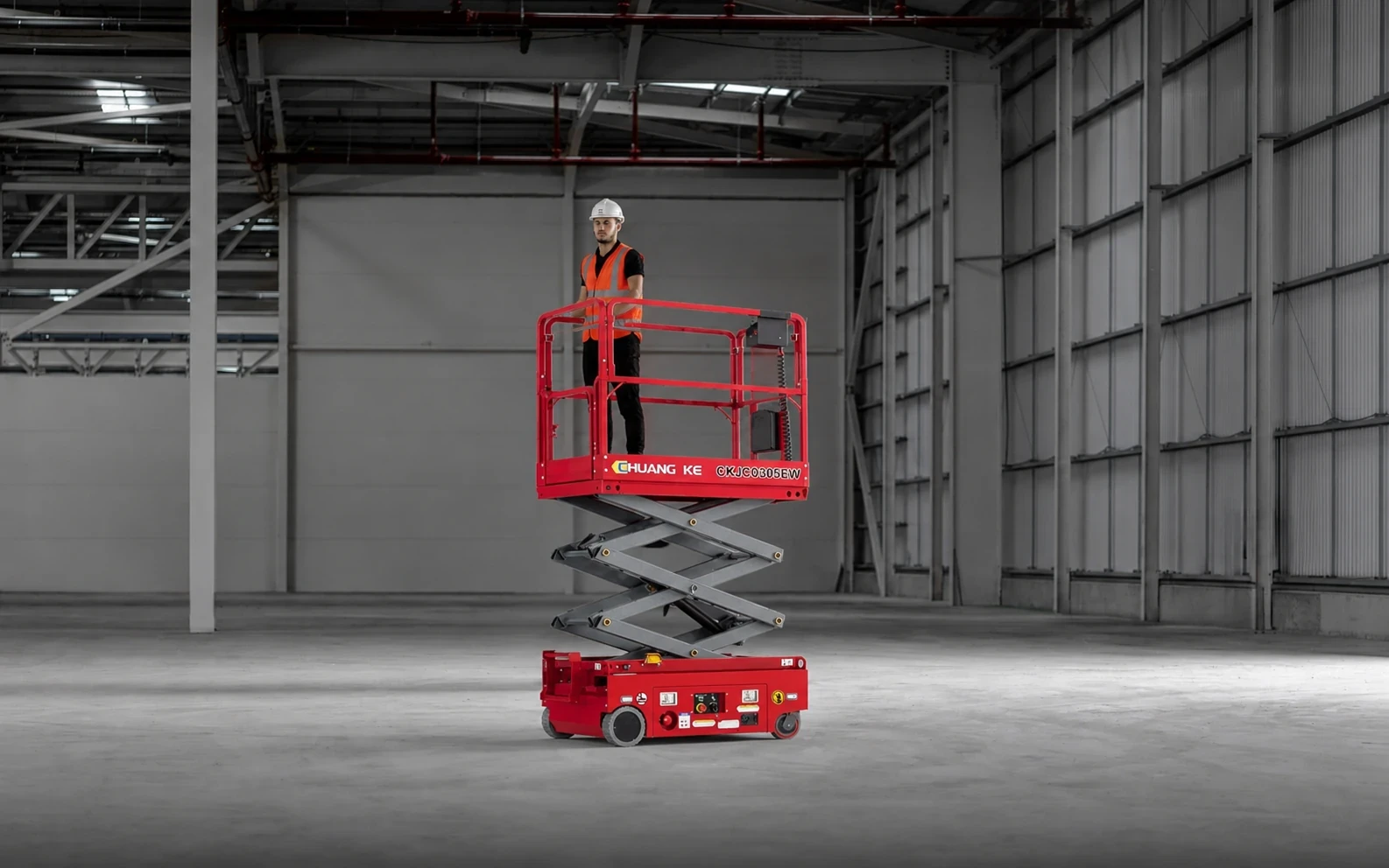 Scissor Lift Working Height vs Platform Height: What’s the Difference?