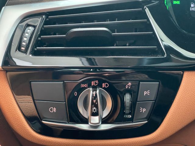 BMW 530 2022 BLACK Gebrauchtwagen - Galeriebild 12