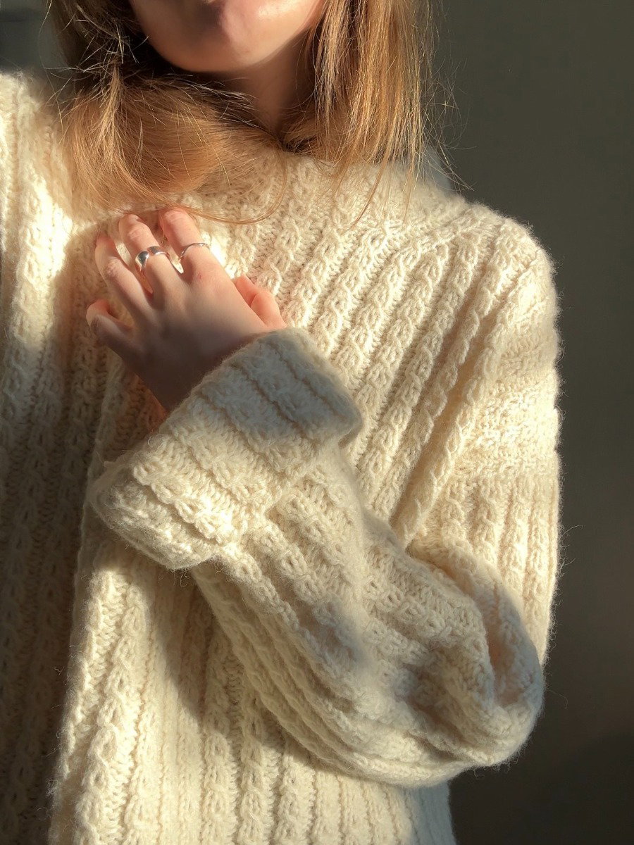 Oat Sweater knitting pattern by Garn og Slikt