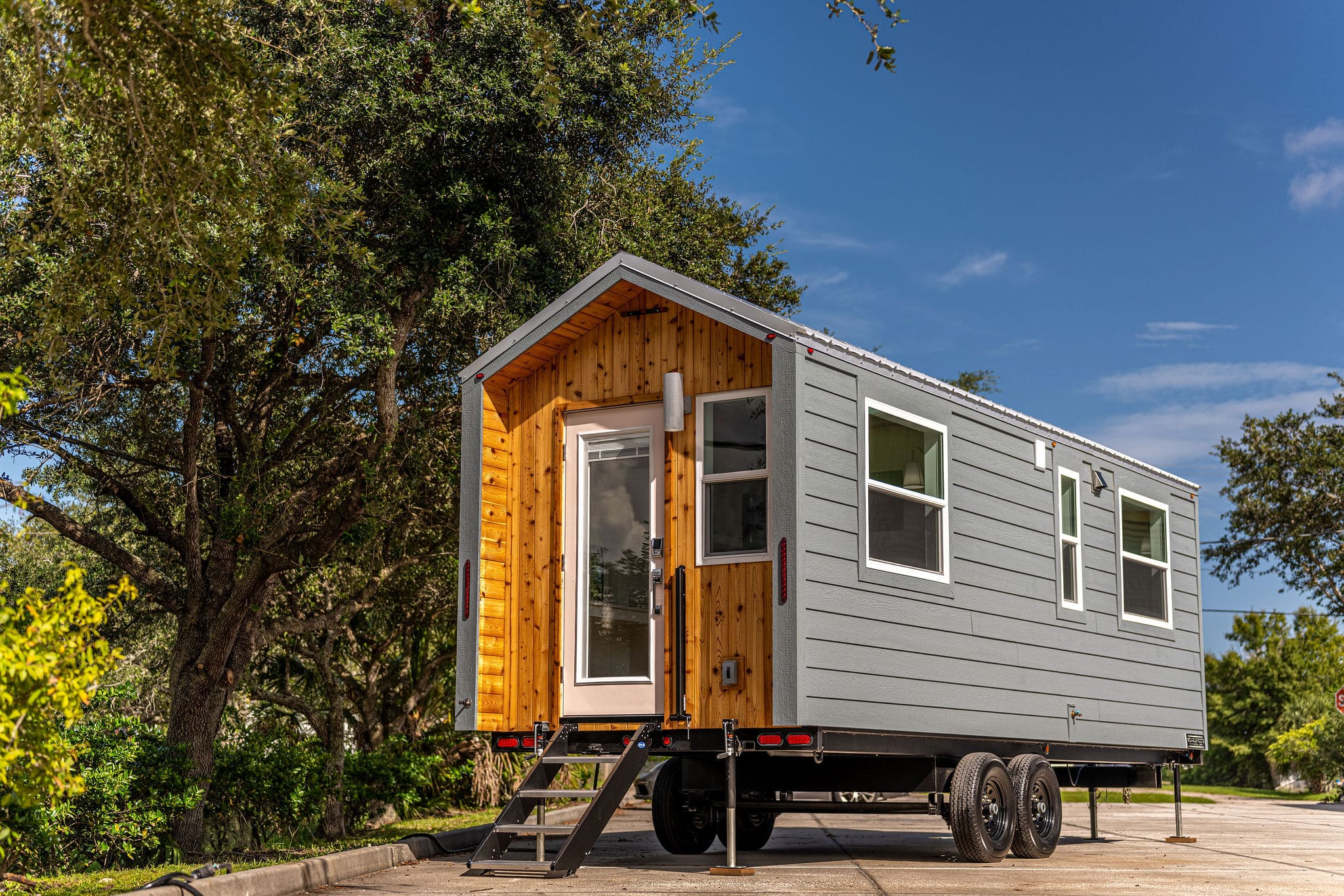 Jojo Bean Series Moveable Roots Tiny House Gable  Exterior