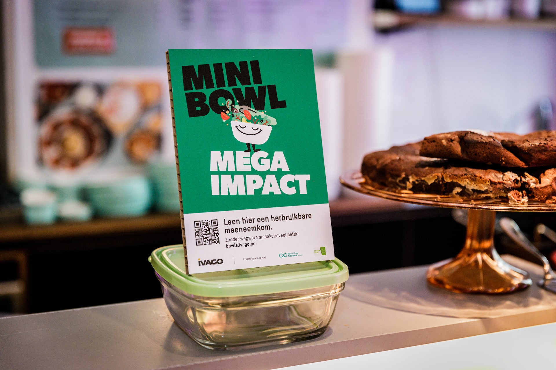 Beeld: herbruikbare take-away verpakkingen in Gent in het kader van het RSVP initiatief “Kombak-project”