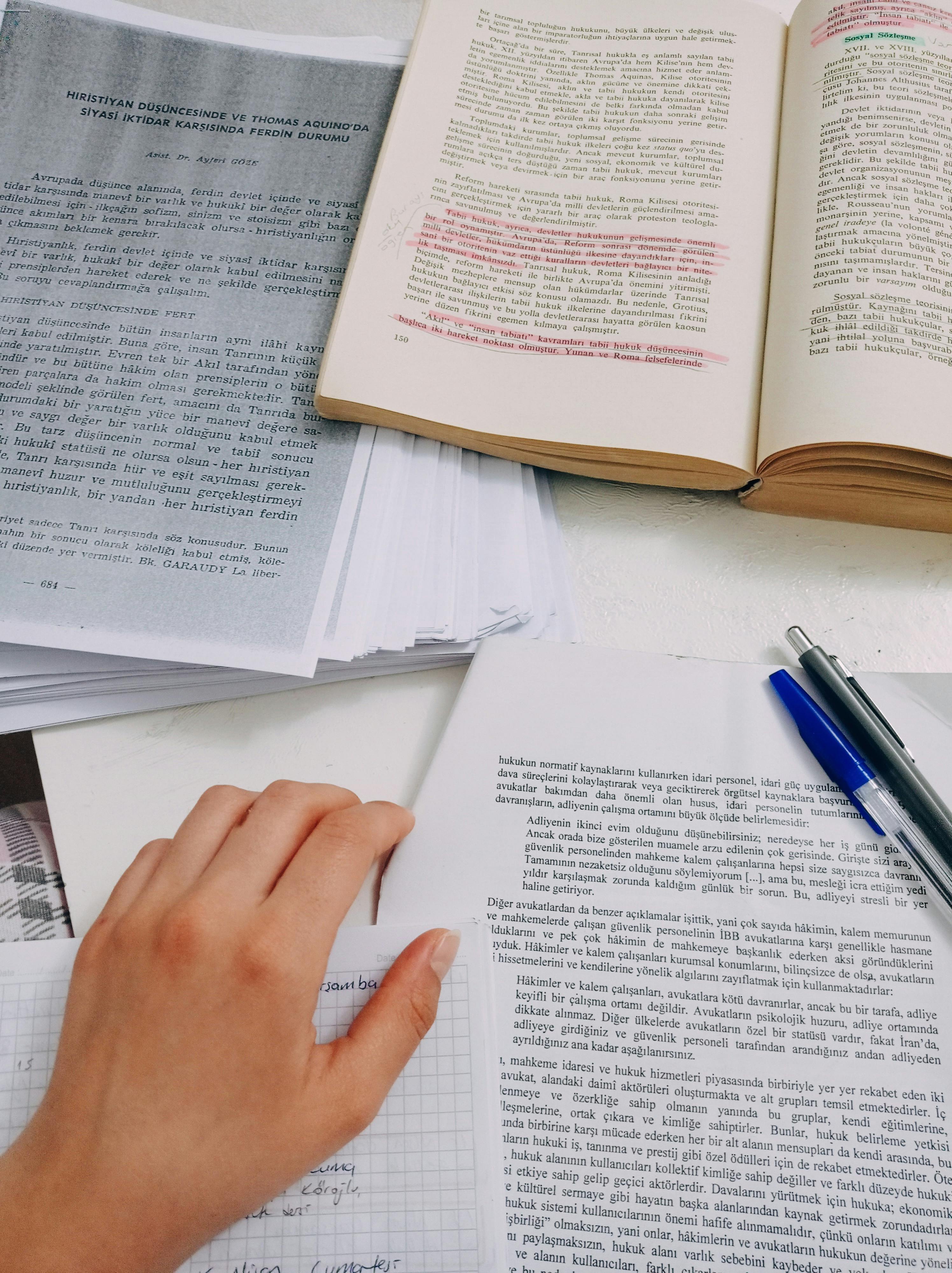 How to Read Academic Papers Efficiently without Burnout