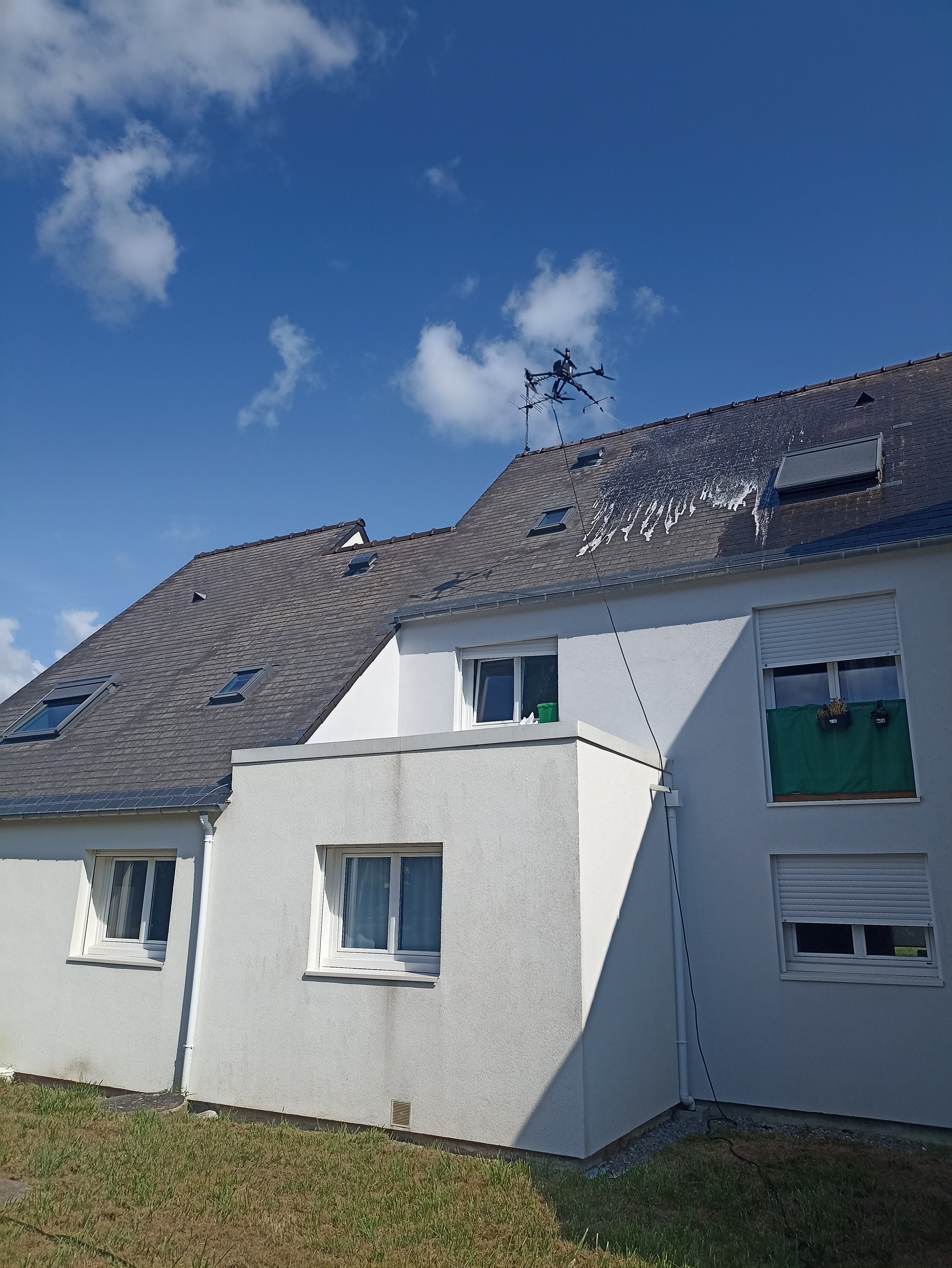 Nettoyage toiture drone