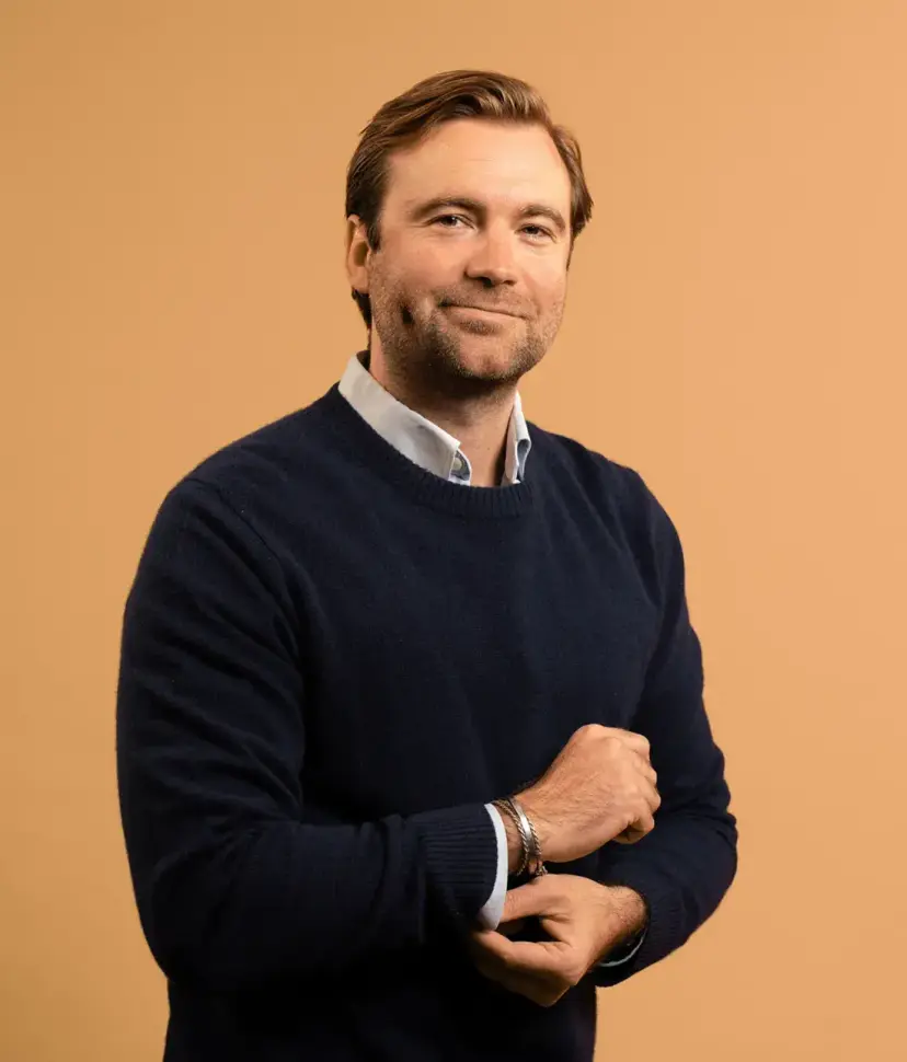Portrait photo of Hampus Sellmann, COO and founder of Leonh