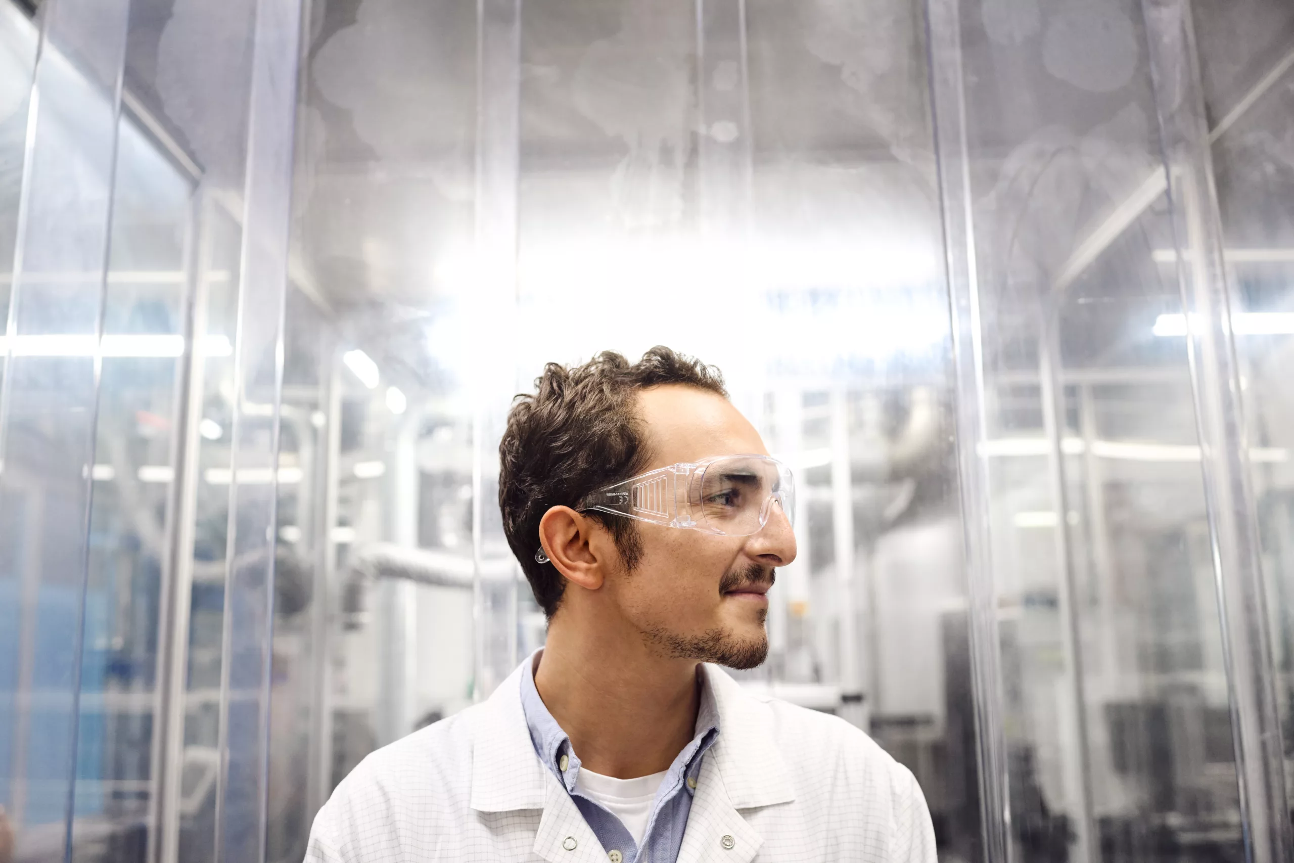 Dynamic picture of a cyclist riding downhill