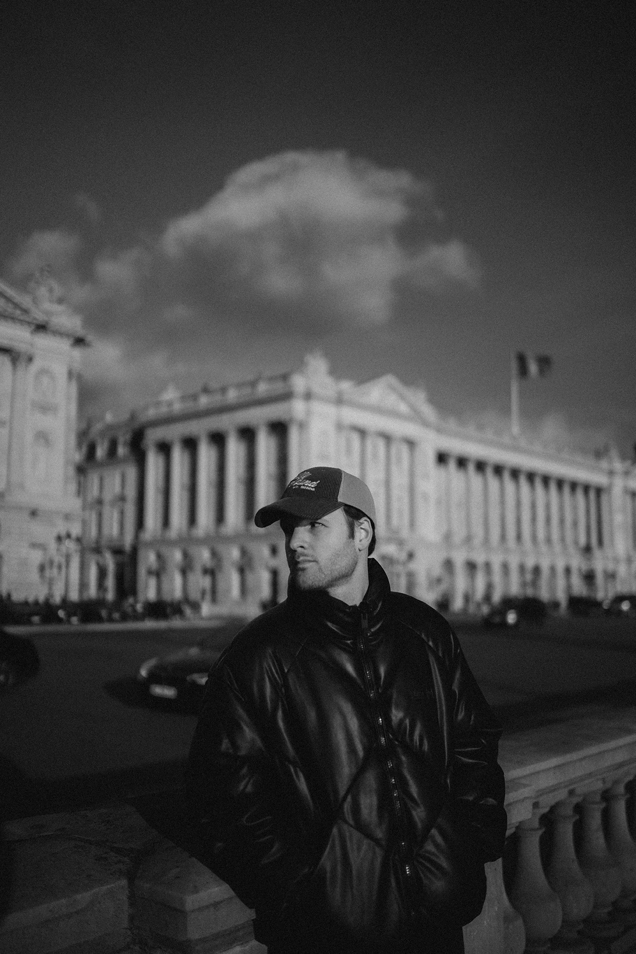 Paris Photographer - LeParisPro. Weddings, engagements, proposals, lifestyle and fashion photoshoots.