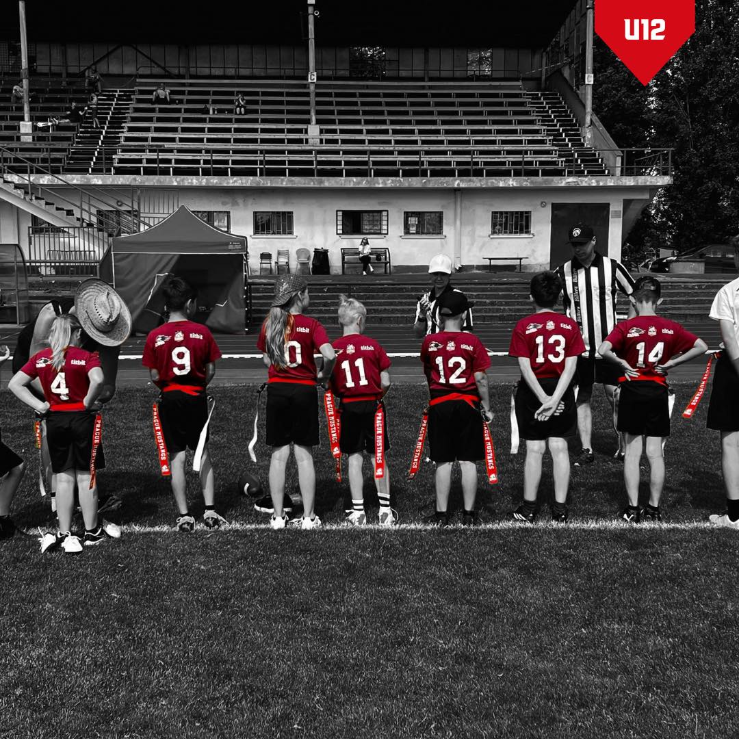 Mustangs Flag Football hudle