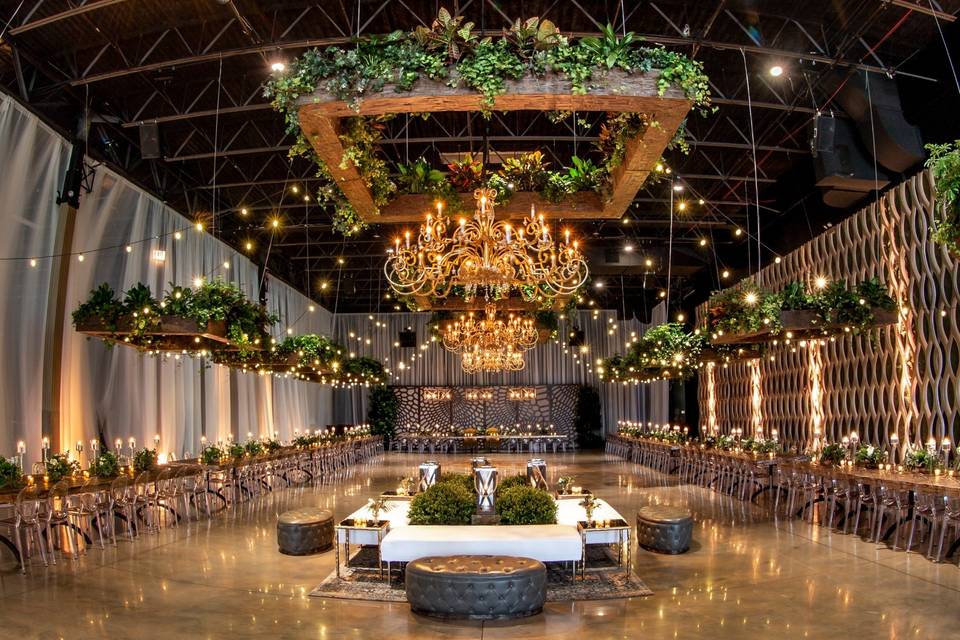 The Geraghty Chicago wedding reception in a modern industrial venue with open space and clean design