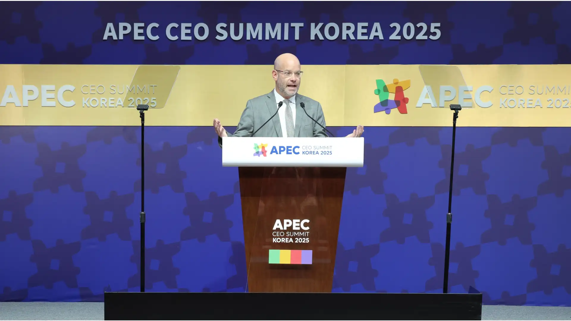 A TikTok executive discusses the platform's economic impact and "Trust-Led Growth" at the APEC CEO Summit 2025.