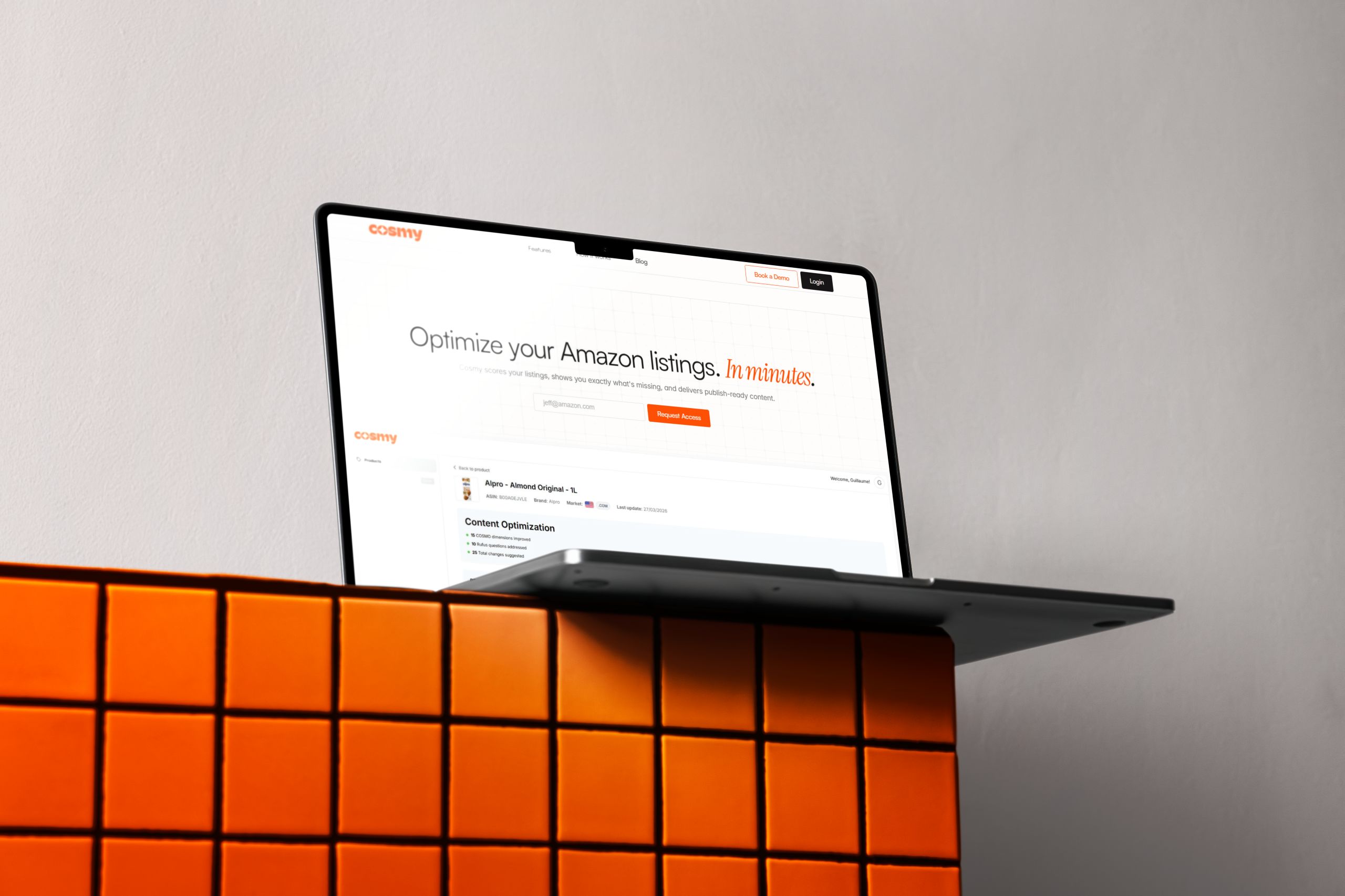 Site de Cosmy sur ordinateur portable, développé par Ilies MANATA, Développeur Expert Framer & Ux / Ui Designer, Freelance, Nord
