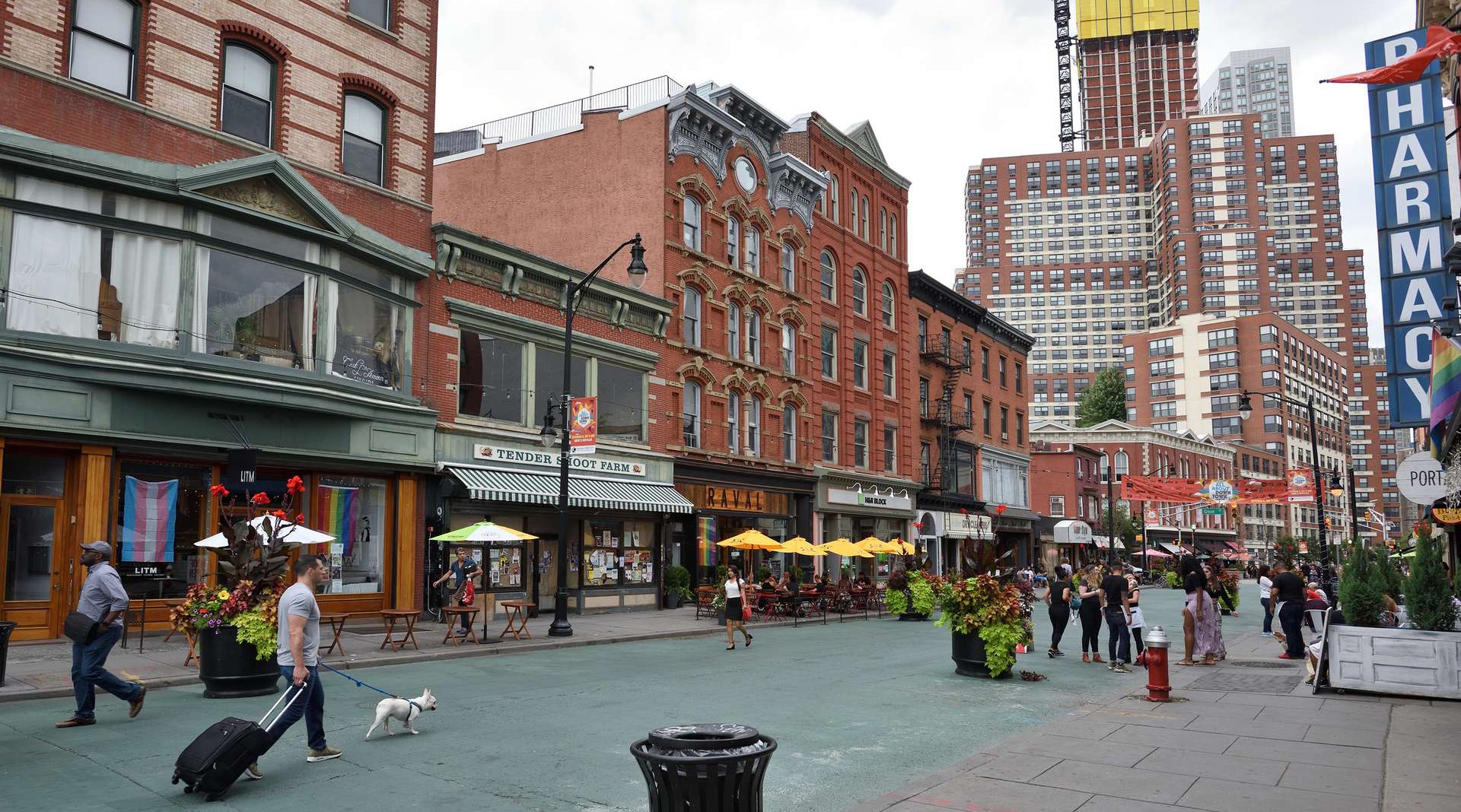 a walkable city, people can walk to school and work