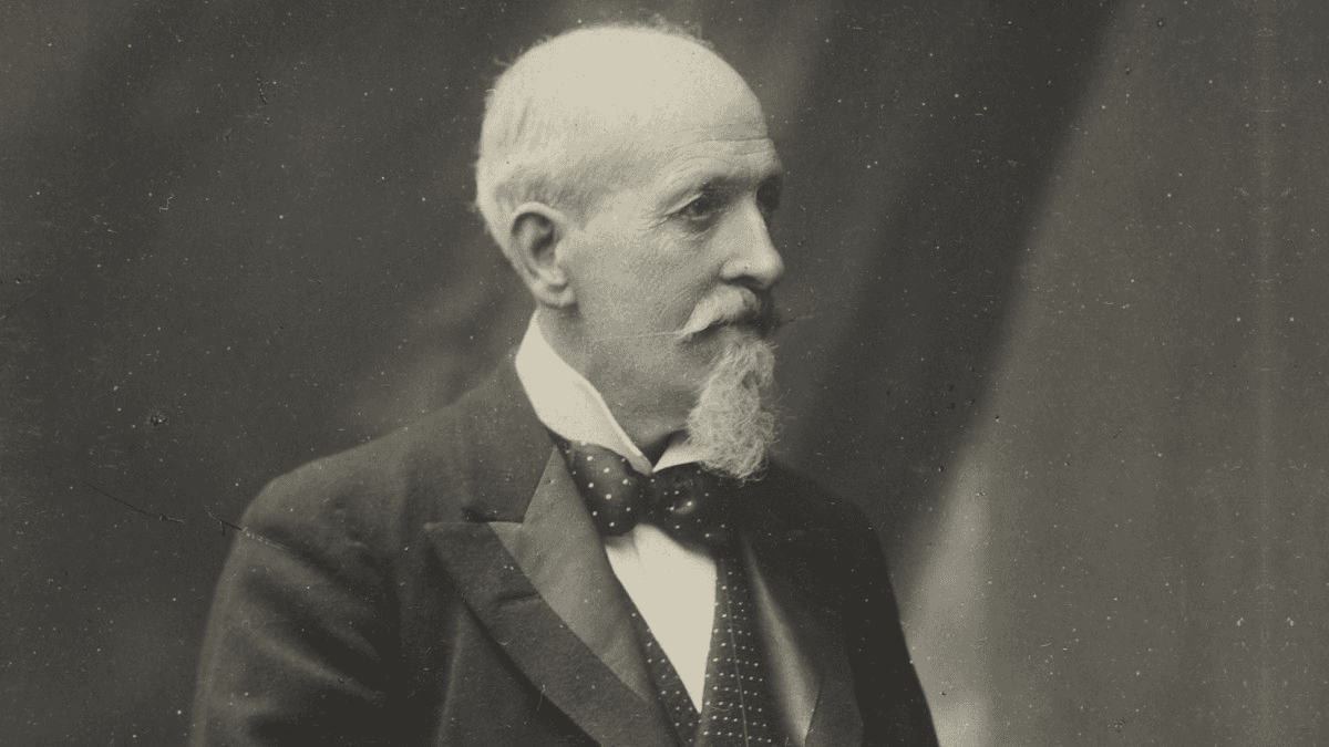 Black-and-white portrait of Charles Spearman, the British psychologist who discovered the g factor of general intelligence in 1904