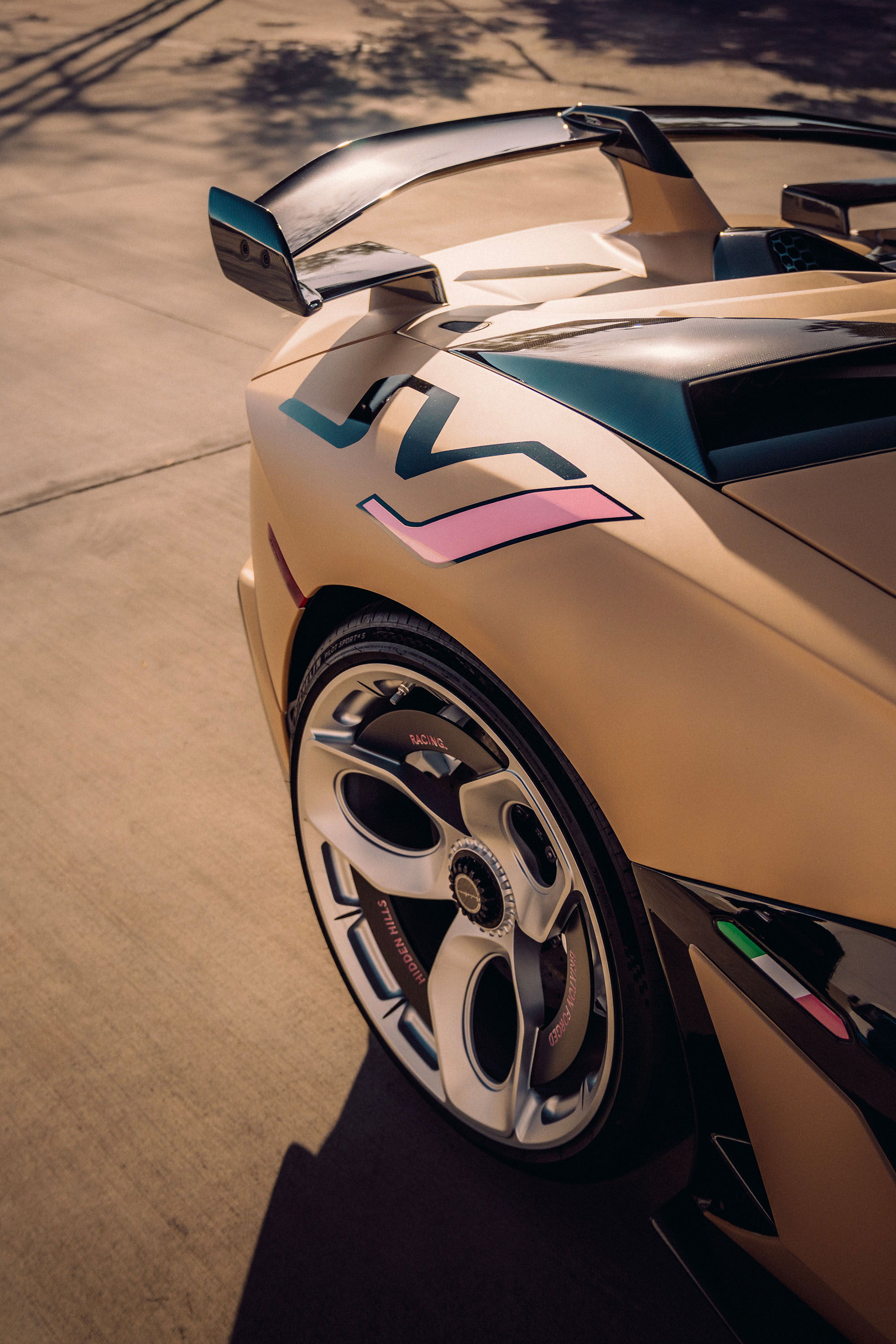 INOZETEK Zuumy Frozen Matte Sand Dynamic PPF Lamborghini Aventador SVJ