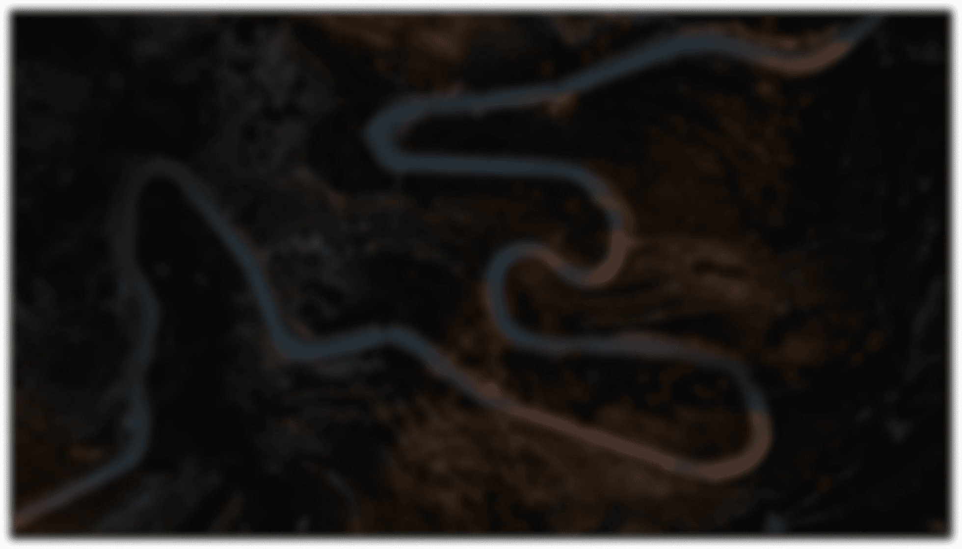 Imagem de Estrada ao fundo