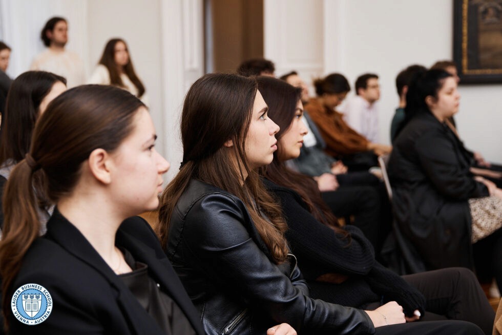 Students listening toMag. Berthold Baurek-Karlic, founder and managing director of Venionaire Capital